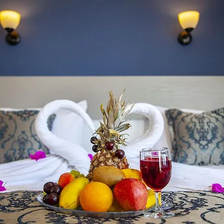 Demyra Boutique 3*