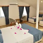 Demyra Boutique 3*
