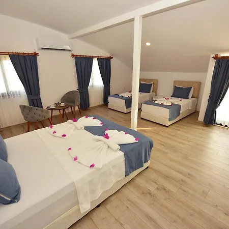 Demyra Boutique デムレ