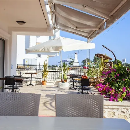 ホテル Demyra Boutique デムレ