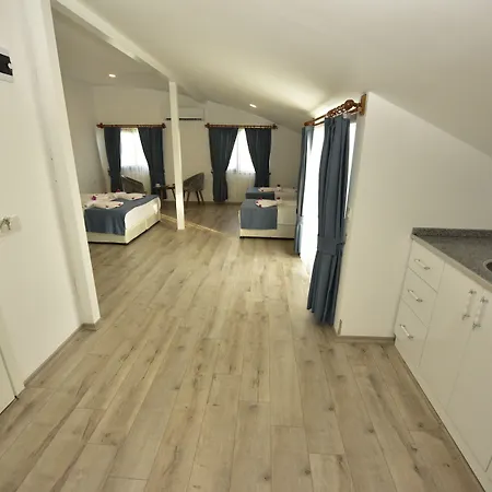 Demyra Boutique 3*